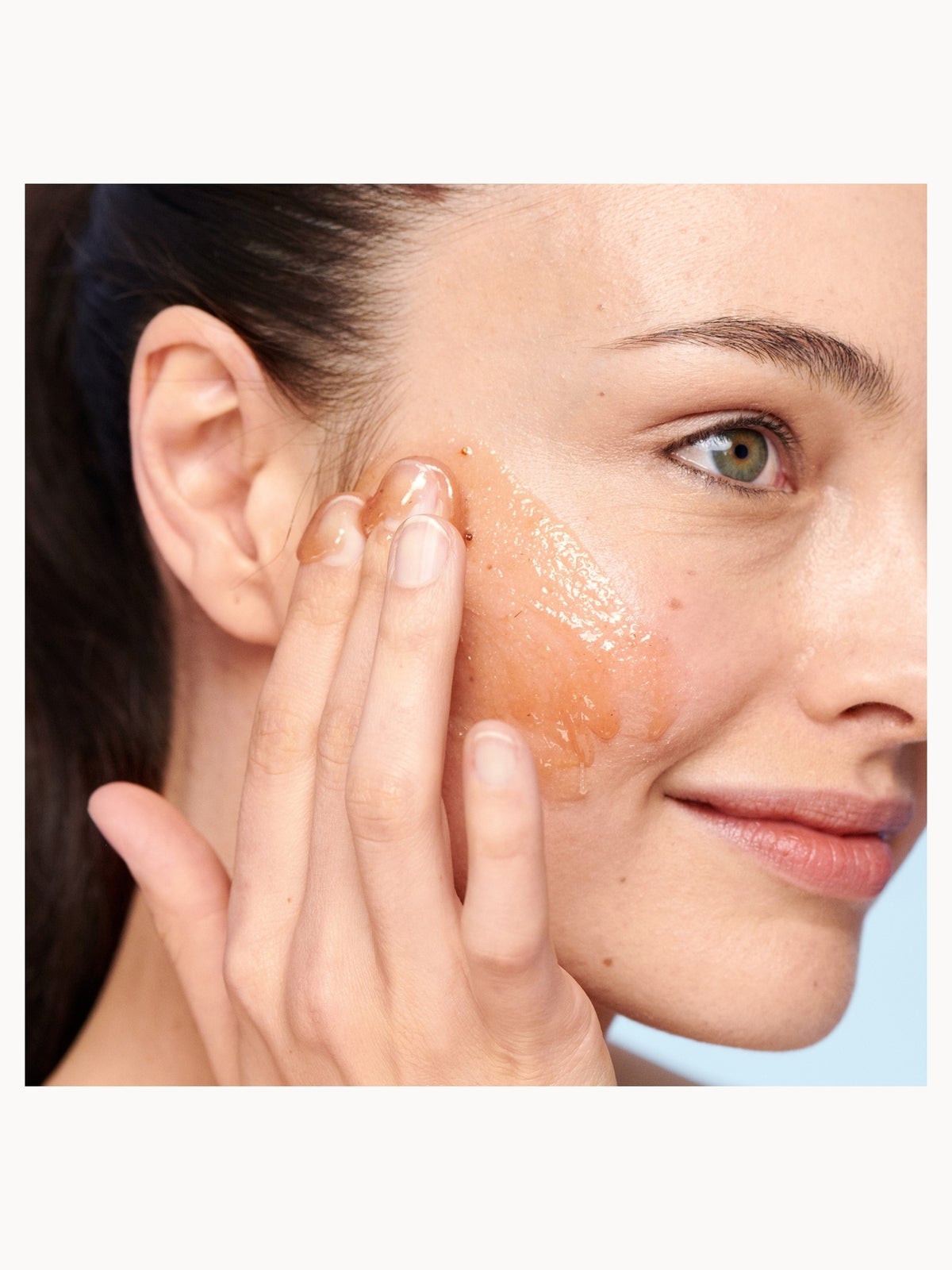 Fresh Sugar Strawberry Exfoliating Face Wash 50ml 3