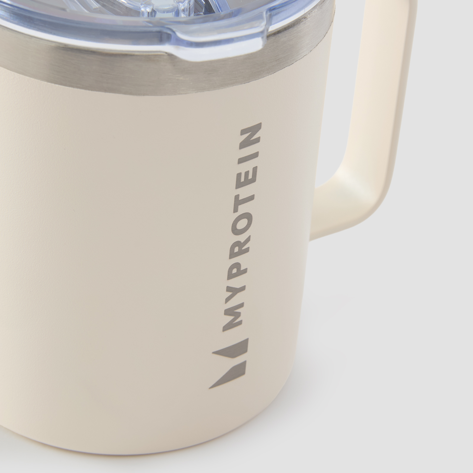 5059883410036 - Myprotein Kaffeebecher aus recyceltem Metall 350 ml – Naturcreme 5059883410036 - Myprotein Kaffeebecher aus recyceltem Metall 350 ml – Naturcreme