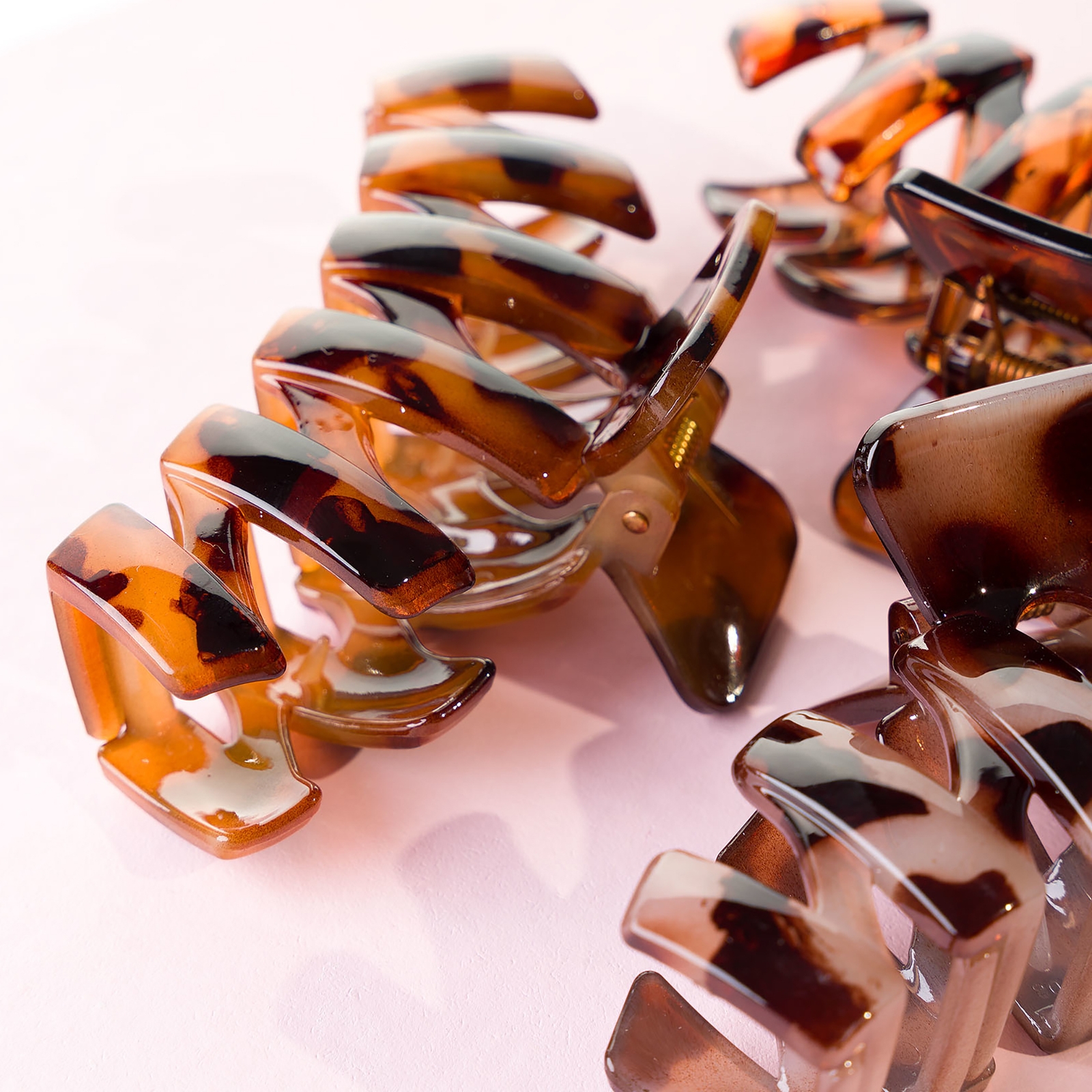 Thumbnail - brushworks Tortoiseshell Claw Clips - 3 Pack