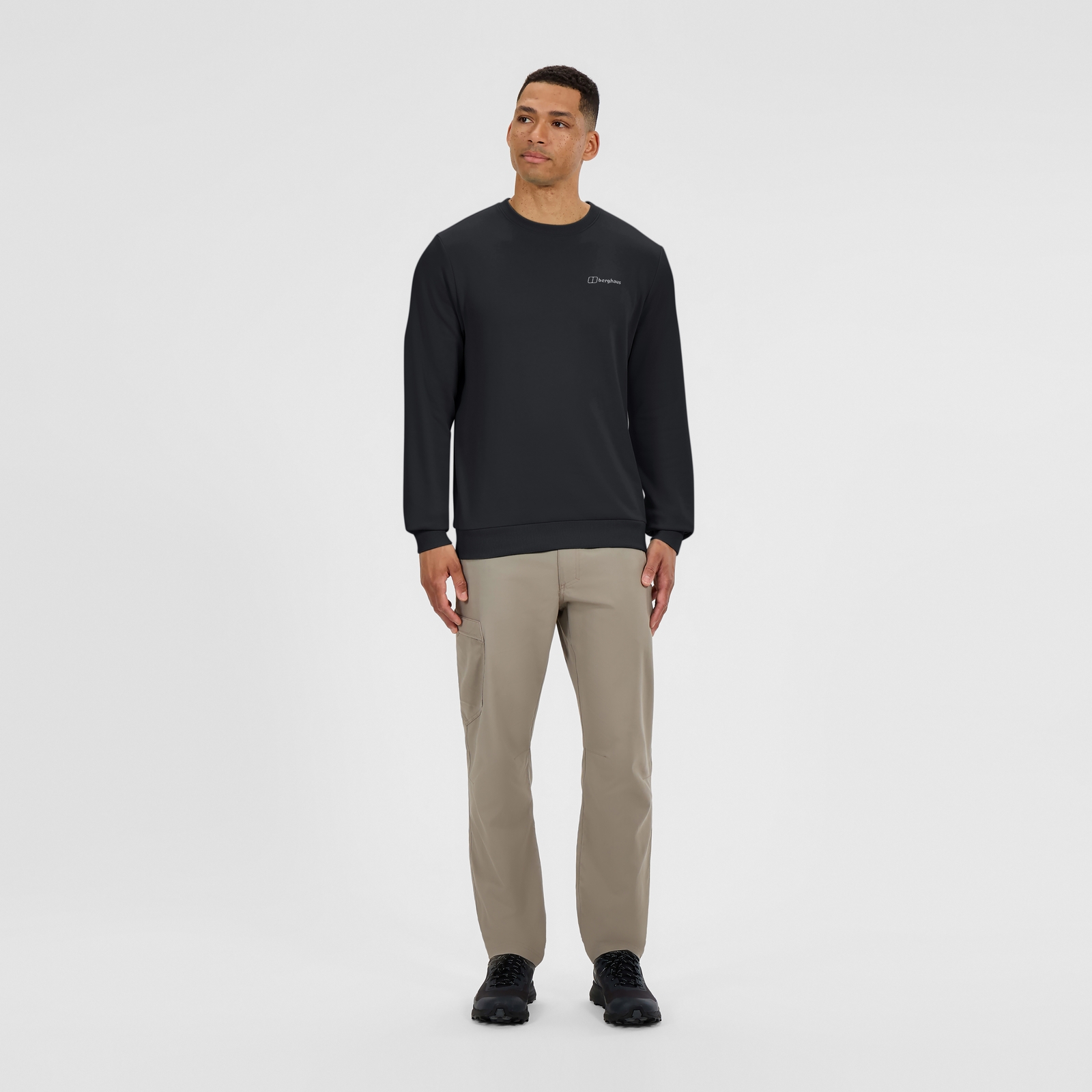 Image of Men's Logo Crew Light jumper - Black