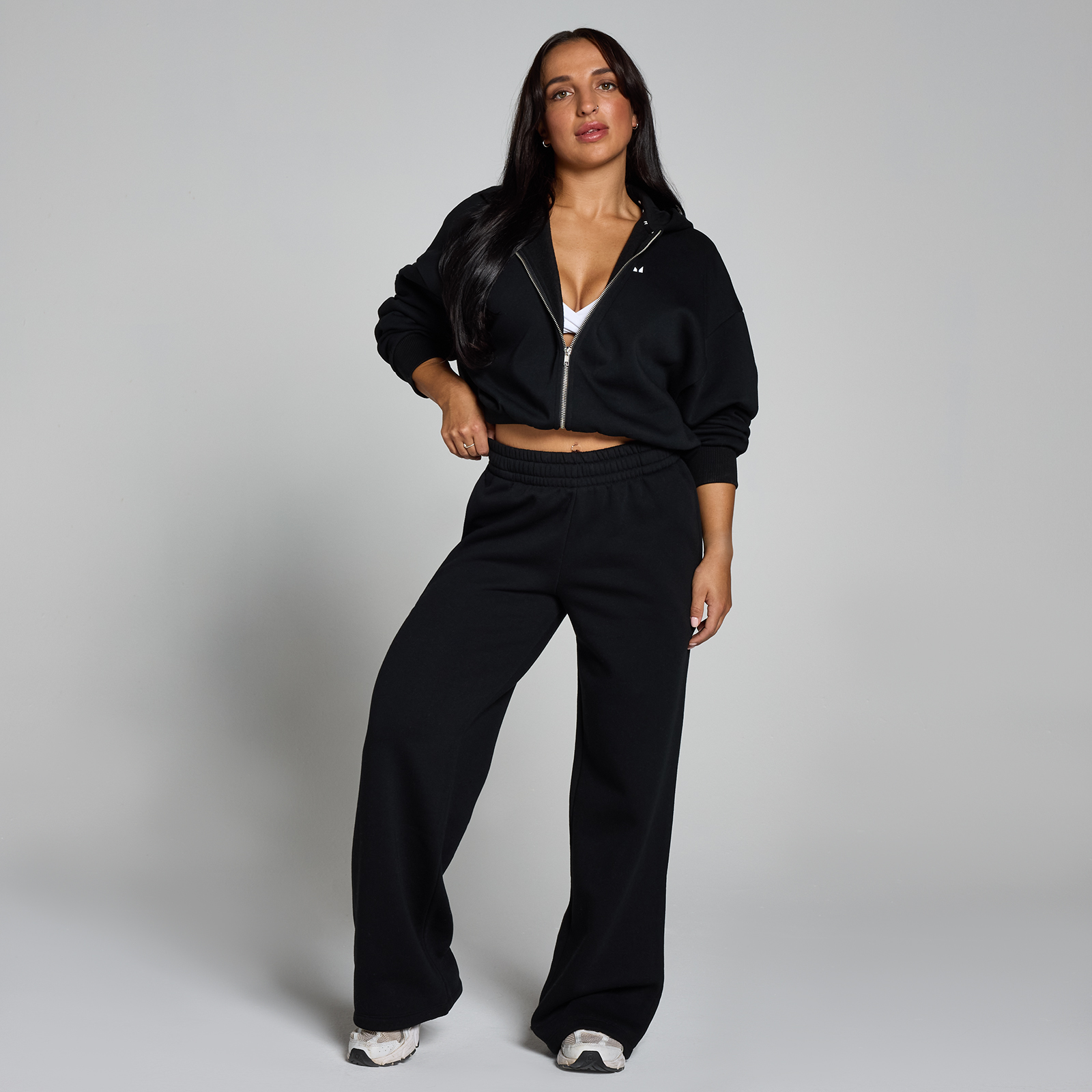 Thumbnail - MP Damen Basics Jogginghose mit zierlicher Passform und geradem Bein – Schwarz - M