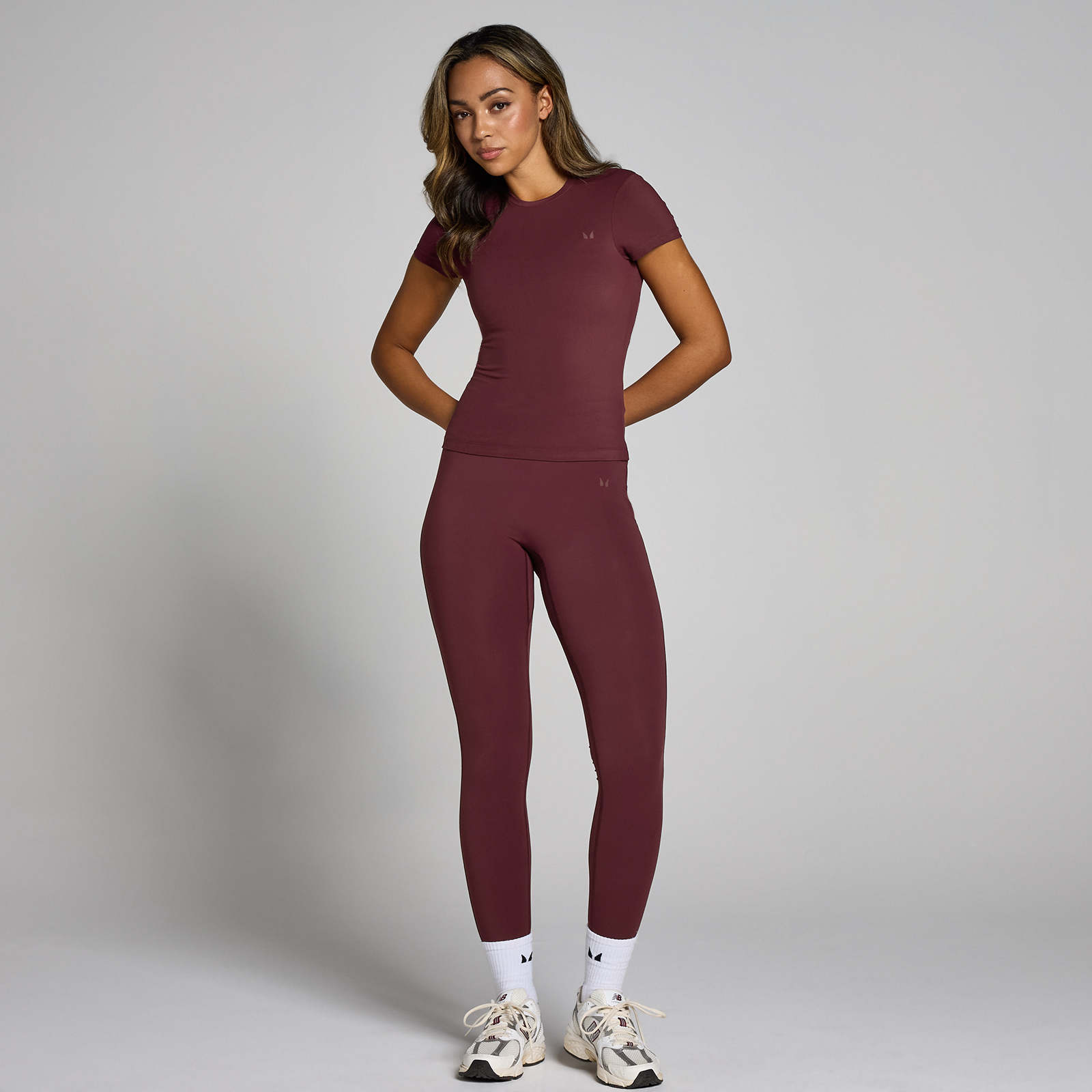 Thumbnail - MP Damen Tempo Body Fit Kurzarm-T-Shirt – Dunkle Beere - XS