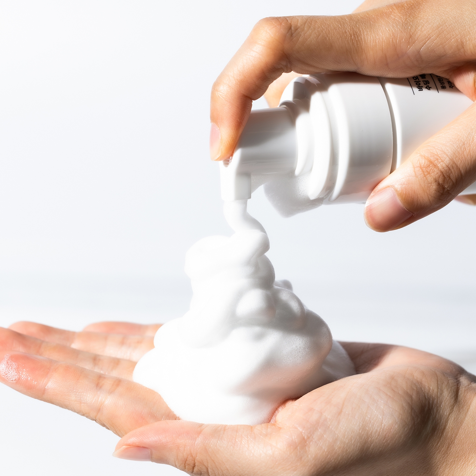 Thumbnail - Biodance Soothing Barrier Cleansing Foam 120ml