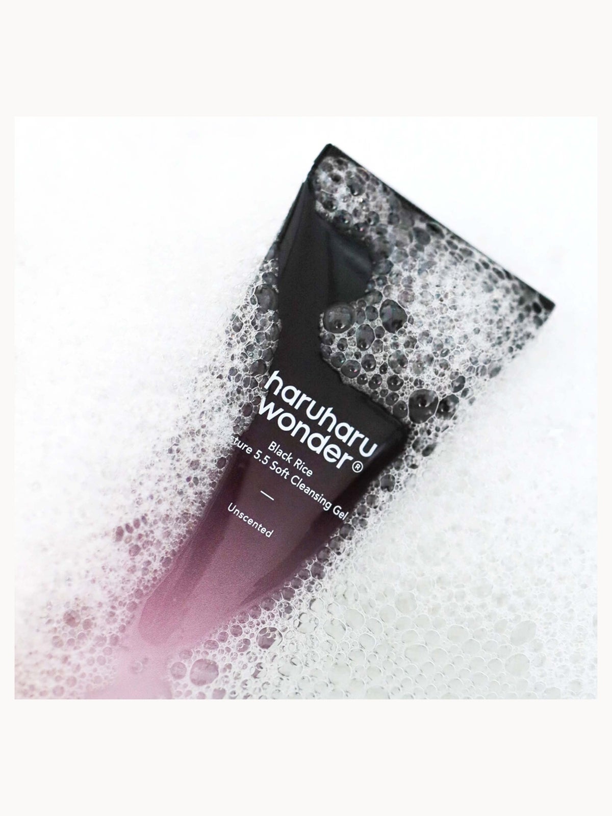 Haruharu Wonder Black Rice Moisture 5.5 Soft Cleansing Gel 100ml 2
