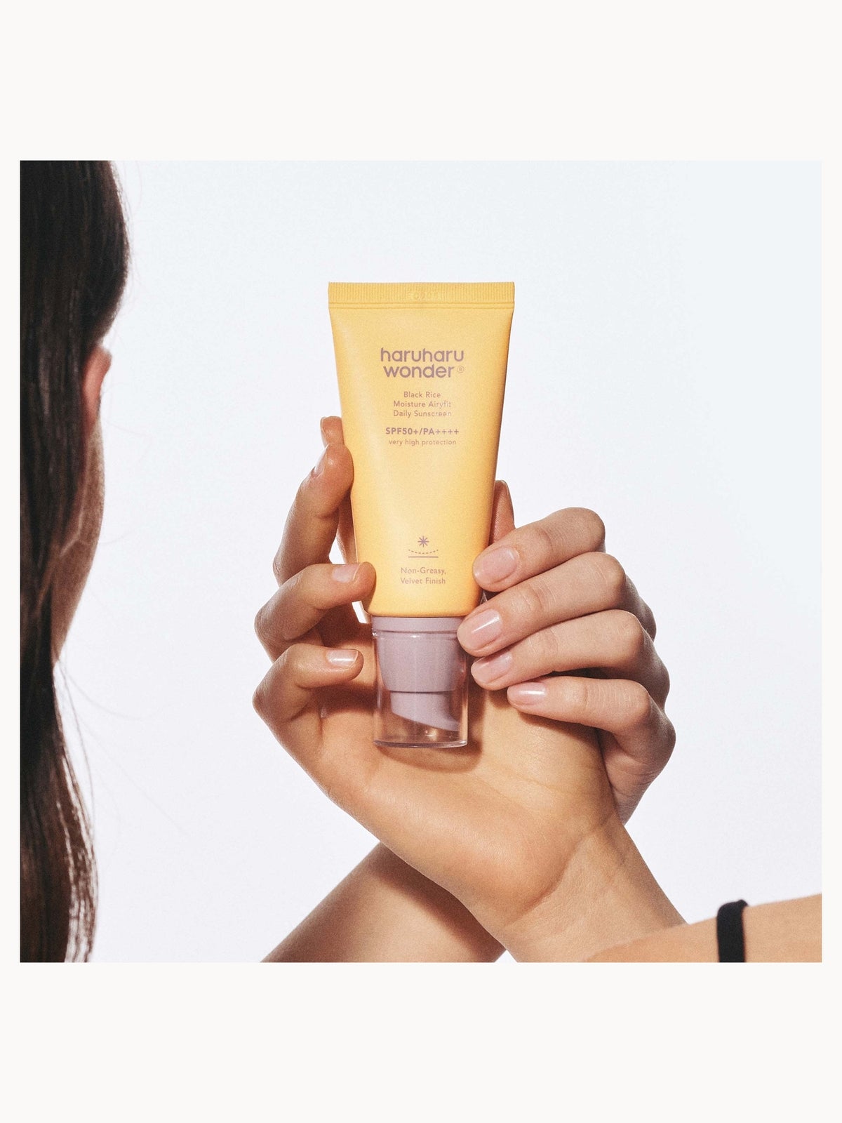 Haruharu Wonder Black Rice Moisture Airyfit Daily Sunscreen SPF50+/PA++++ 50ml 3