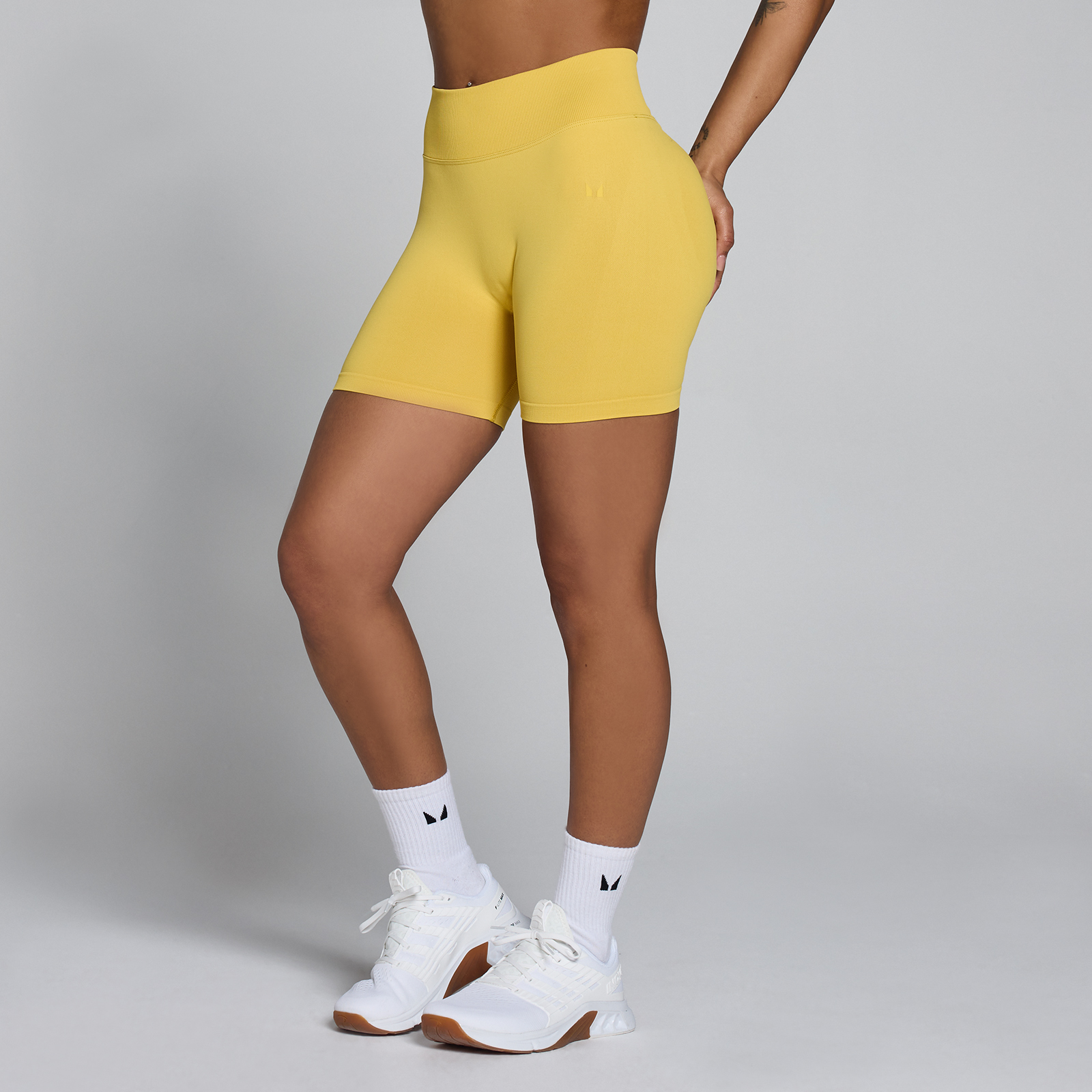 MP Damen Lift Nahtlos Scrunch Shorts - Amber Glow - XL