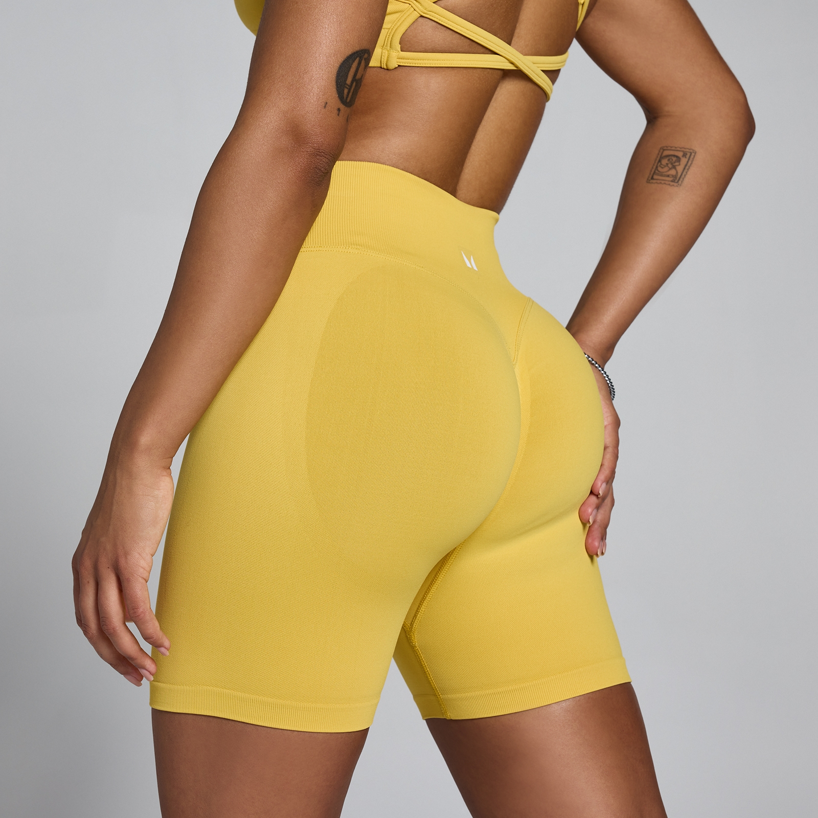 Thumbnail - MP Damen Lift Nahtlos Scrunch Shorts - Amber Glow - XL