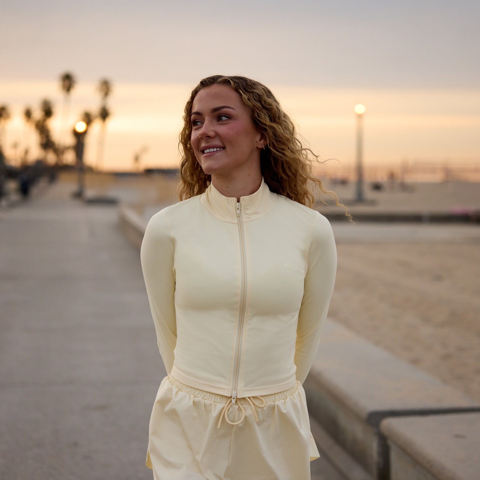 MyProtein - Women's Cropped Jacket - Butter - Extra Medium