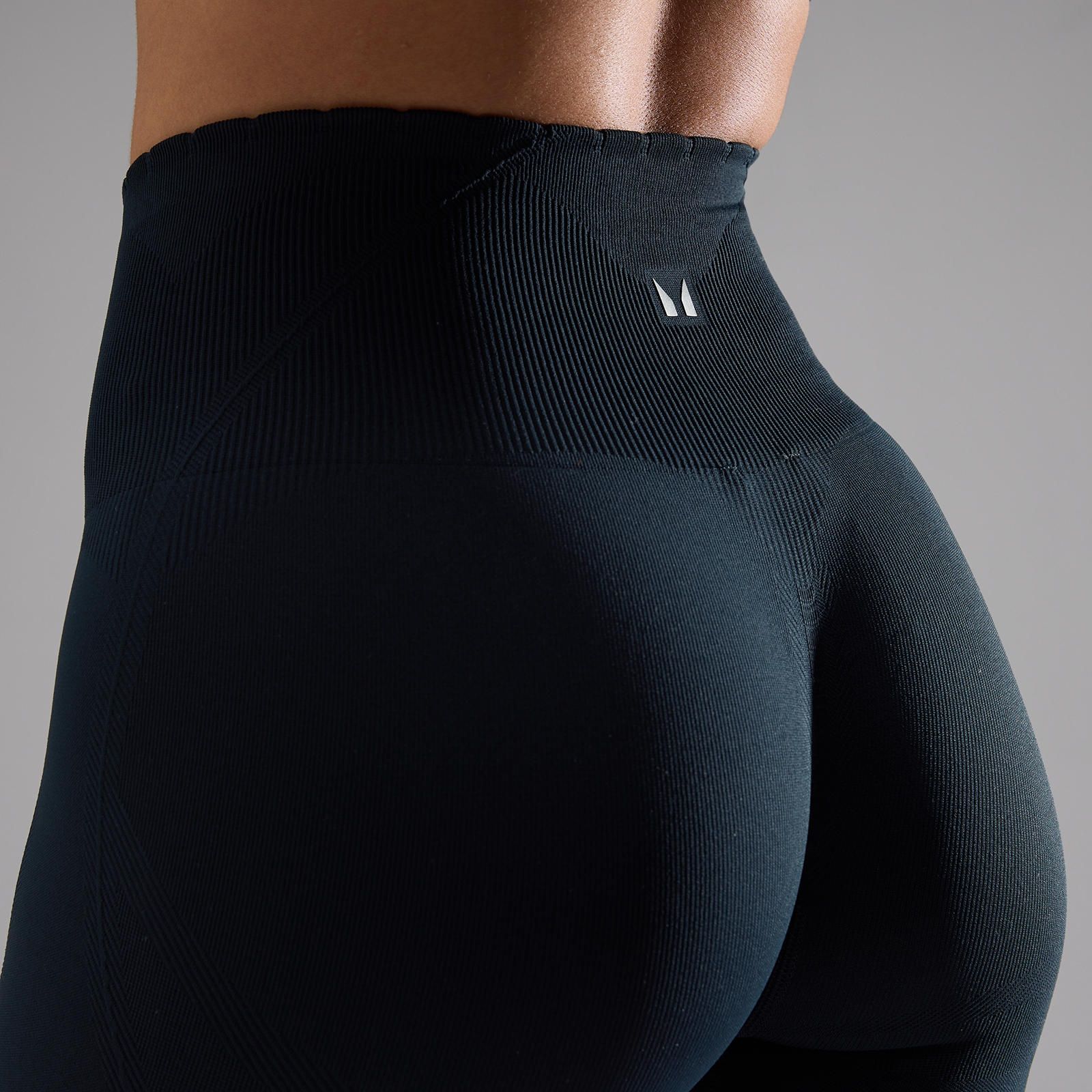 Thumbnail - MP Damen Tempo Ultra Nahtlos Radlerhose - Deep Midnight - S