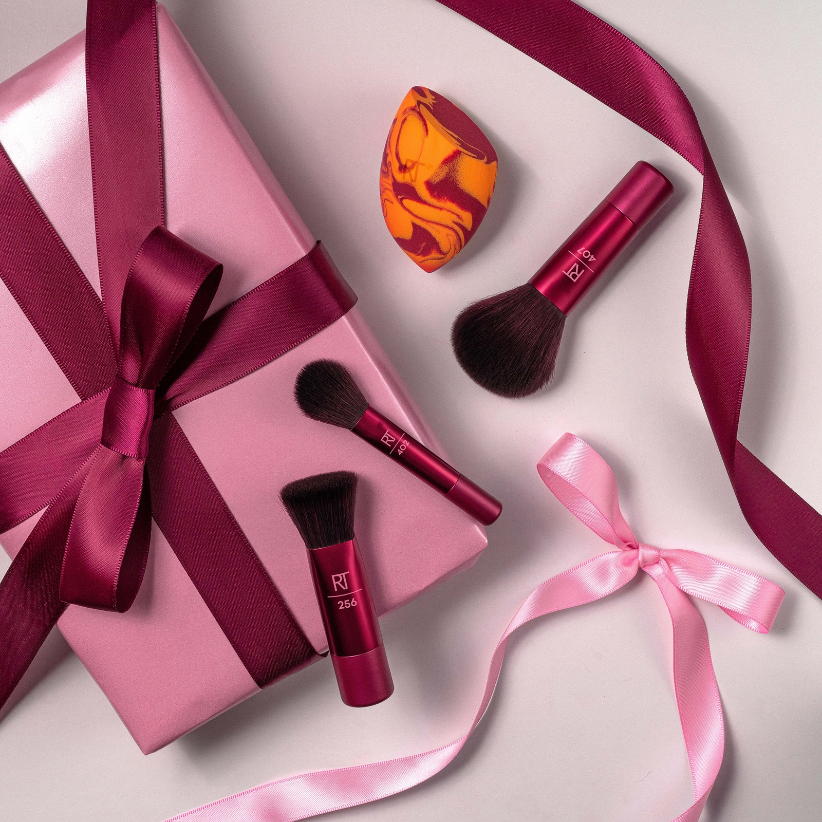 Thumbnail - Real Techniques Blend and Jet Set