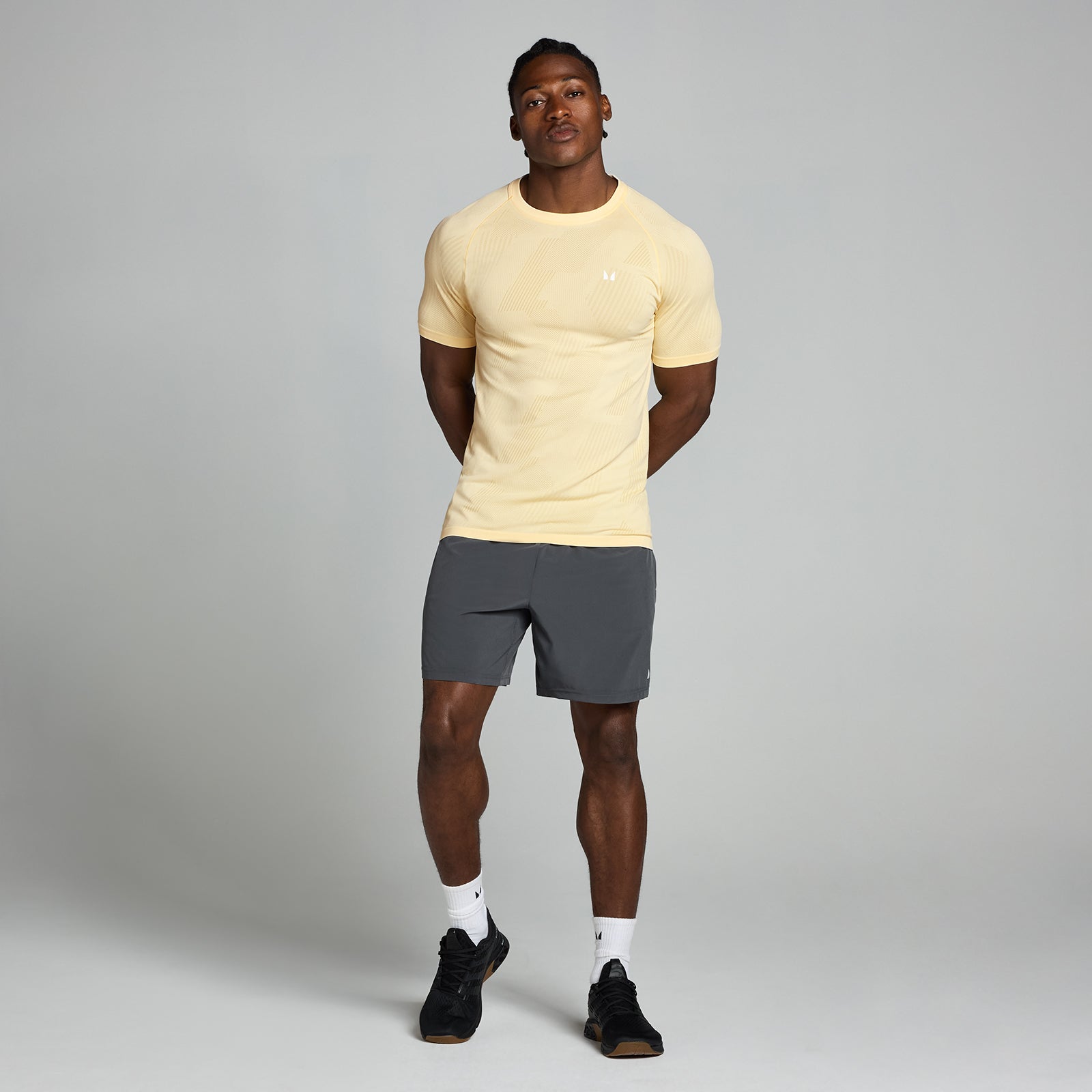 MP Herren Tempo Pillar Graphic Seamless T-Shirt – Butter - M — Bild 4