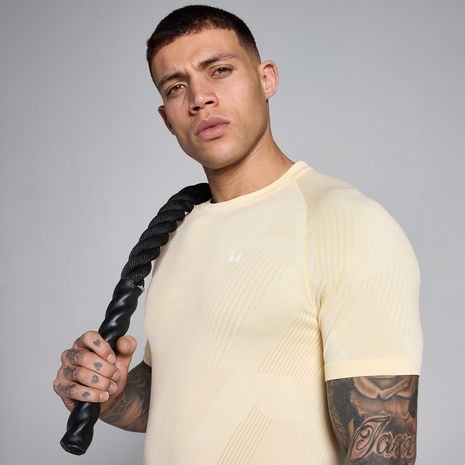 Thumbnail - MP Herren Tempo Pillar Graphic Nahtlos T-Shirt - Butter - S