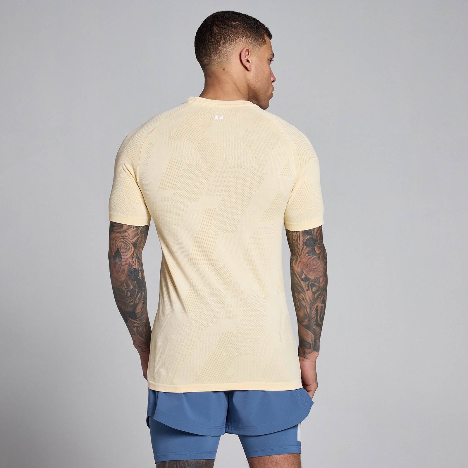 MP Herren Tempo Pillar Graphic Nahtlos T-Shirt - Butter - XL