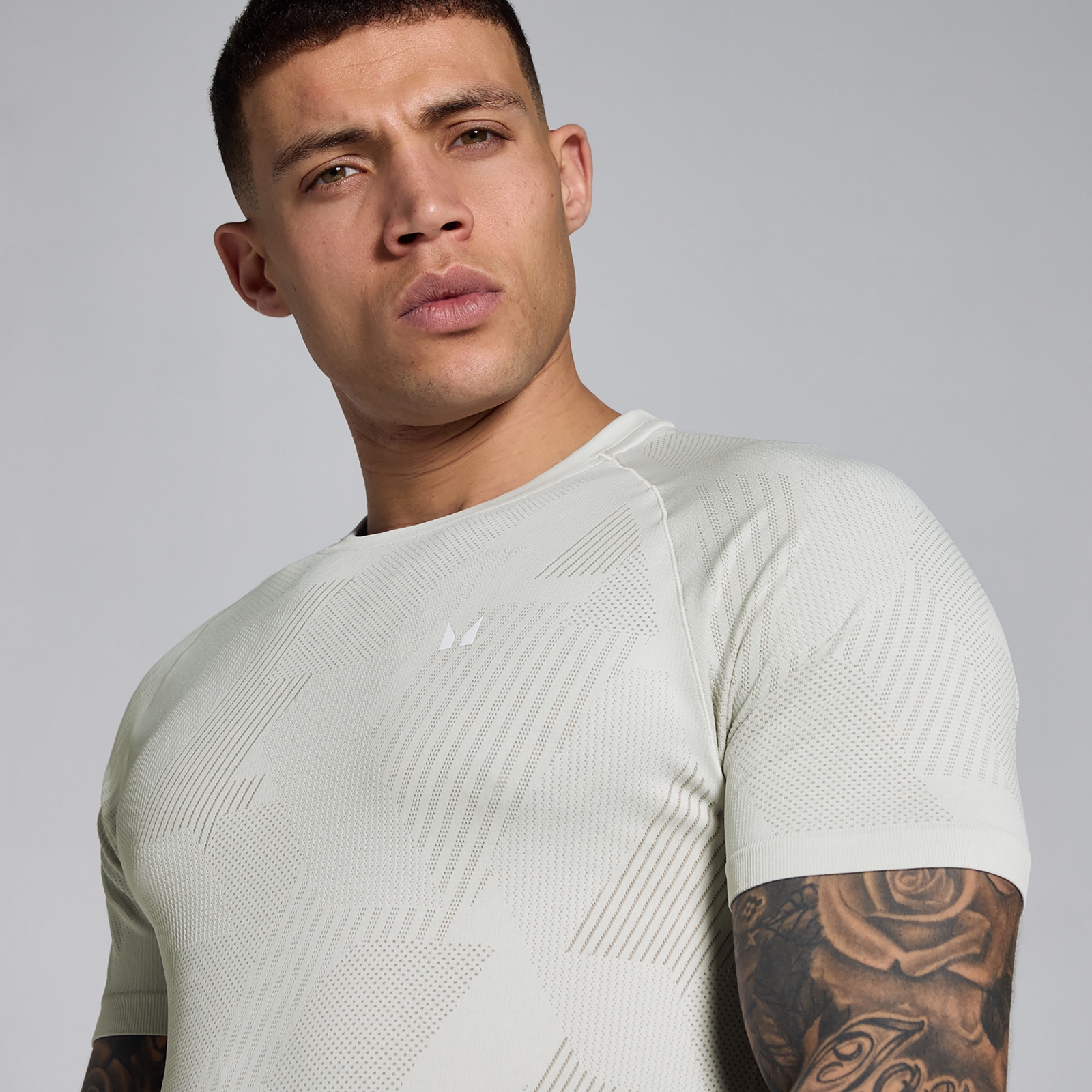 Thumbnail - MP Herren Tempo Pillar Graphic Nahtlos T-Shirt - Mist - XS