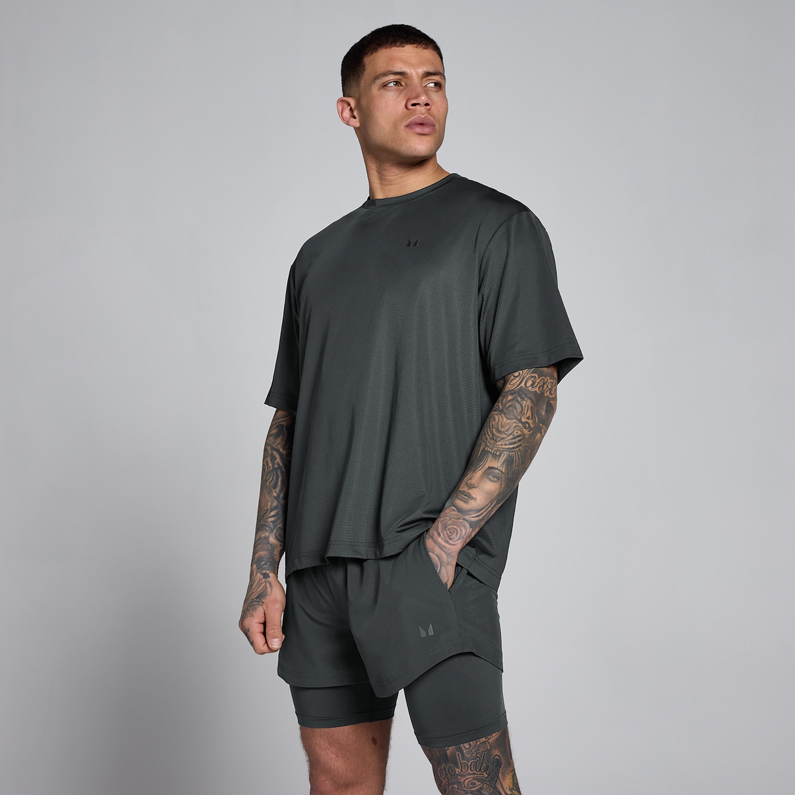 Myprotein UK MyProtein MP Men's Hybrid Oversized Mesh T-Shirt - Washed Black - XXL