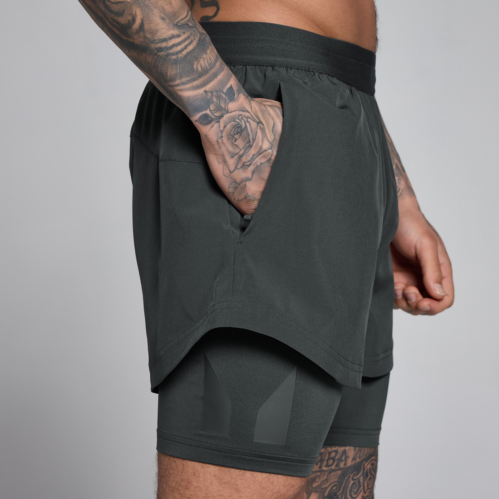 Thumbnail - MP Herren Hybrid 5 2-in-1 Shorts - Schwarz Verwaschen - M