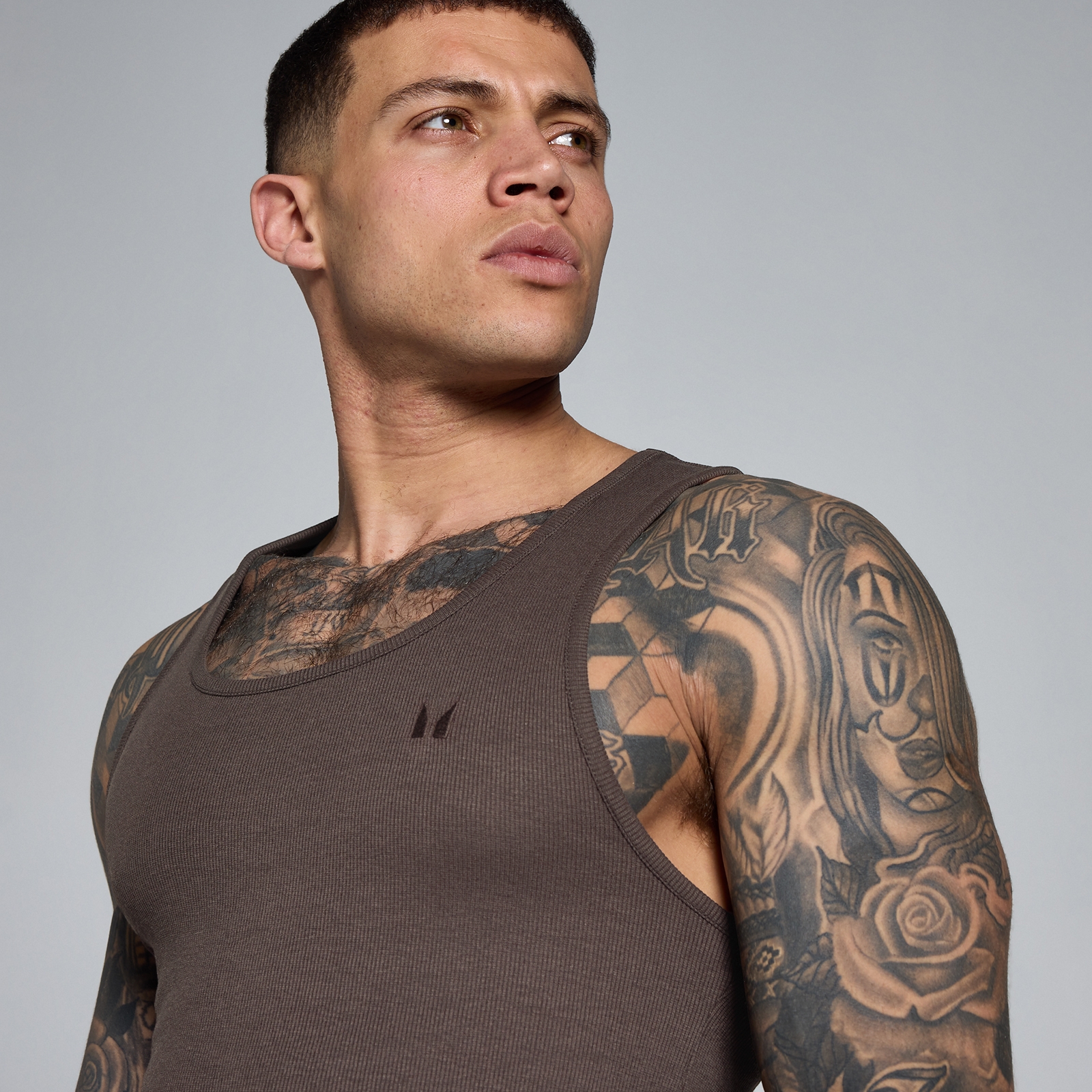 Thumbnail - MP Herren Lift Ribbed Muscle Fit Top - Schokolade - L