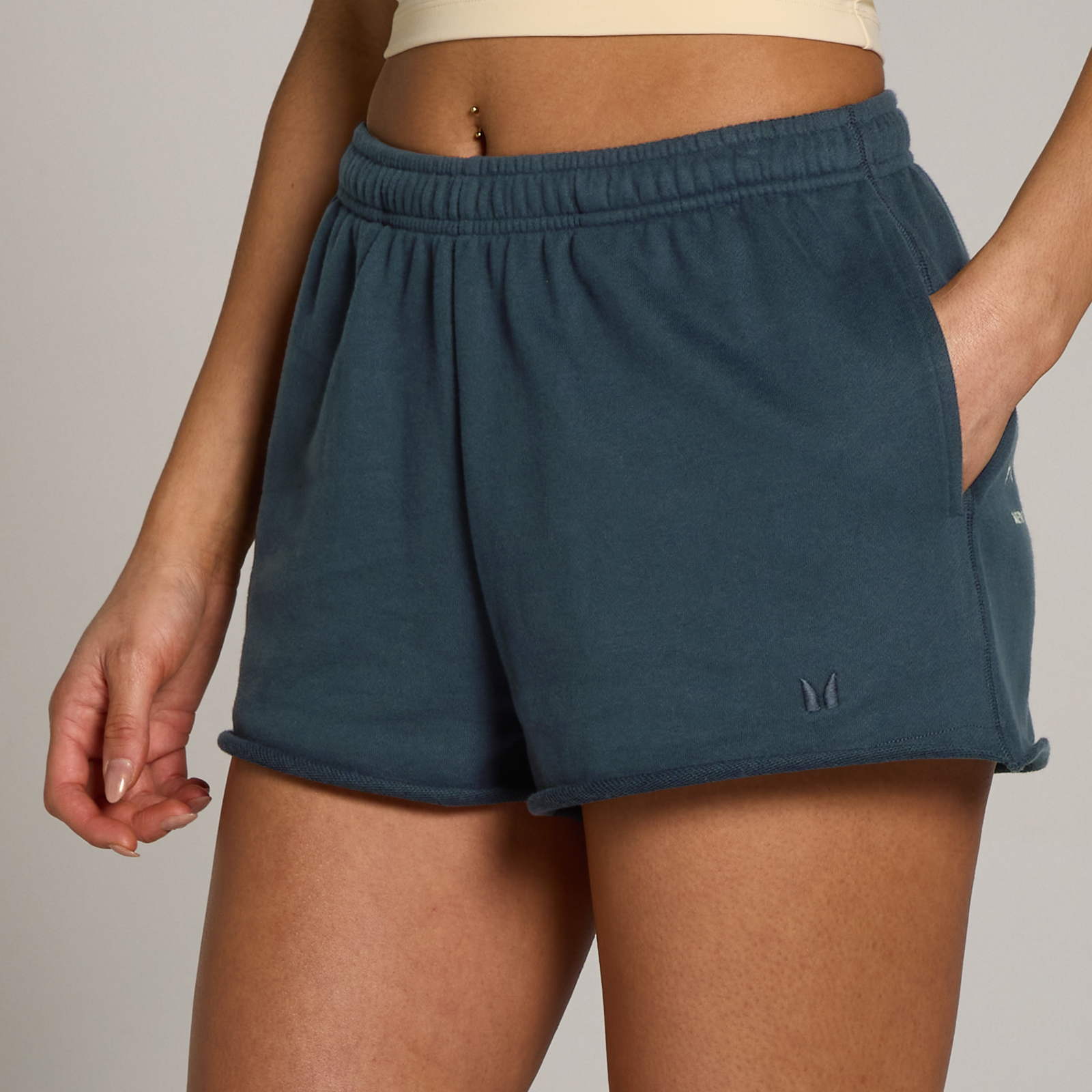 Thumbnail - MP Damen Move Club Graphic Leicht Loopback Sweatshorts - Faded Blue - S