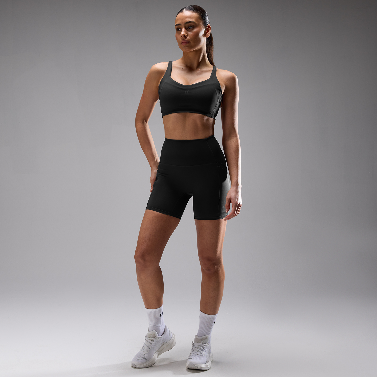 Thumbnail - MP Damen Velocity Ultra Radlerhose - Schwarz - L