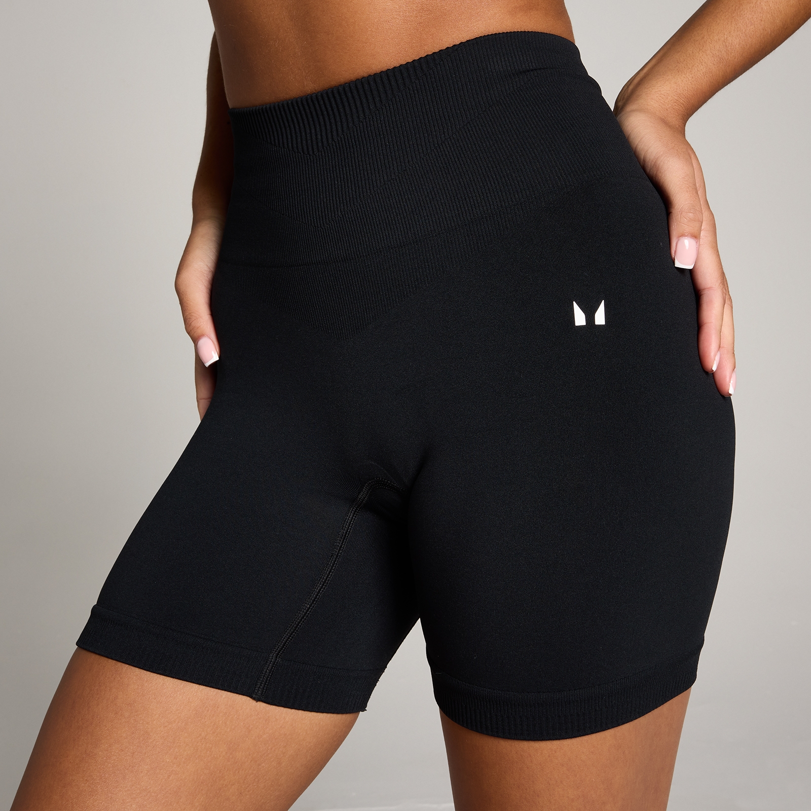 Thumbnail - MP Damen Tempo Nahtlos Scrunch Shorts - Schwarz - M