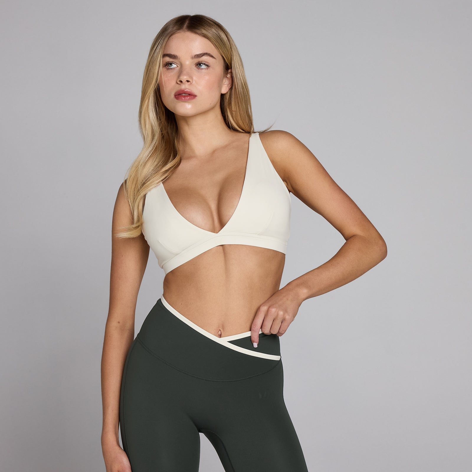 MyProtein Women's Sports Bra - Tempo Triangle - XS - Ivory