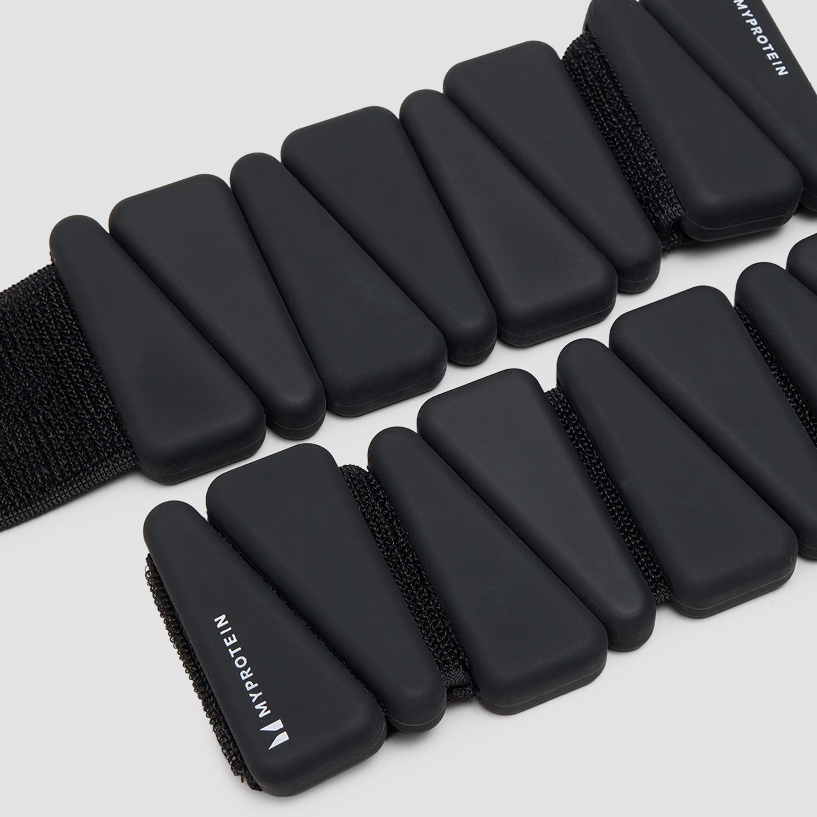 5059883516714 - Myprotein Silikon-Knöchel- Handgelenkgewichte mit Tasche (2 lbs) - Schwarz
