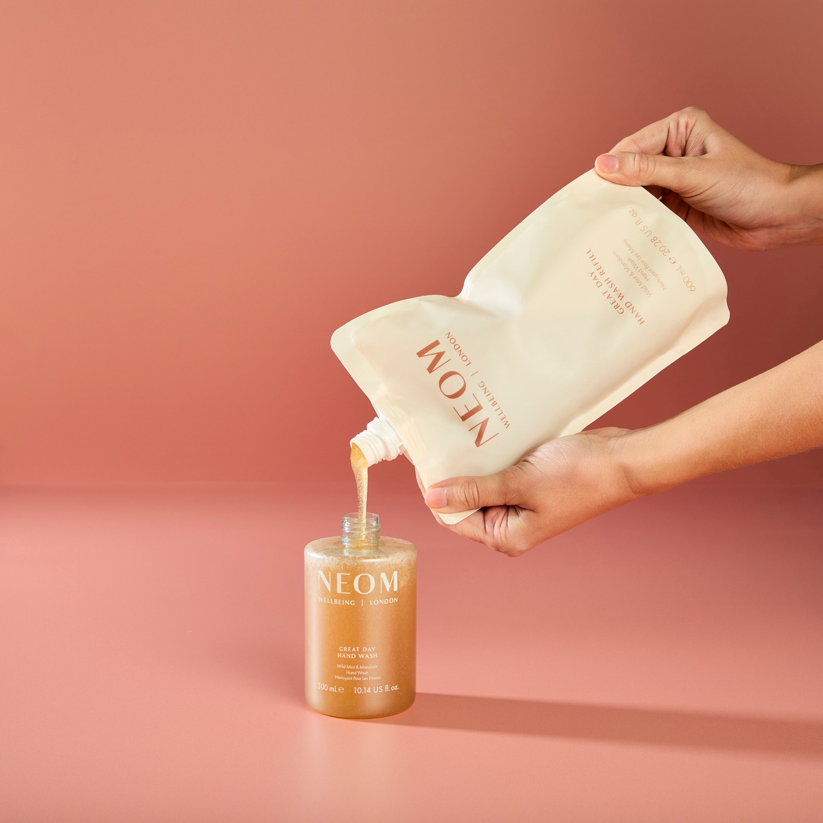 Thumbnail - NEOM Great Day Hand Wash 600ml Refill