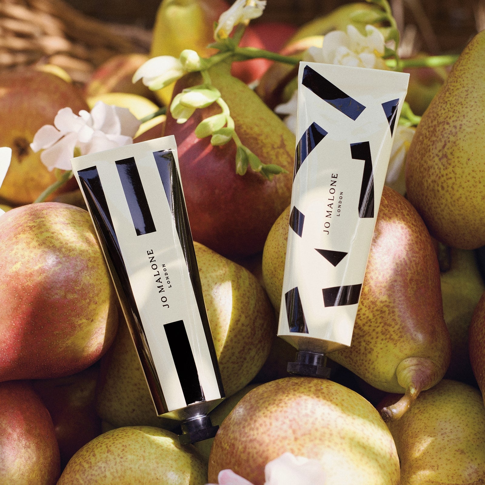 Jo Malone London English Pear & Sweet Pea Hand Cream 30ml 2
