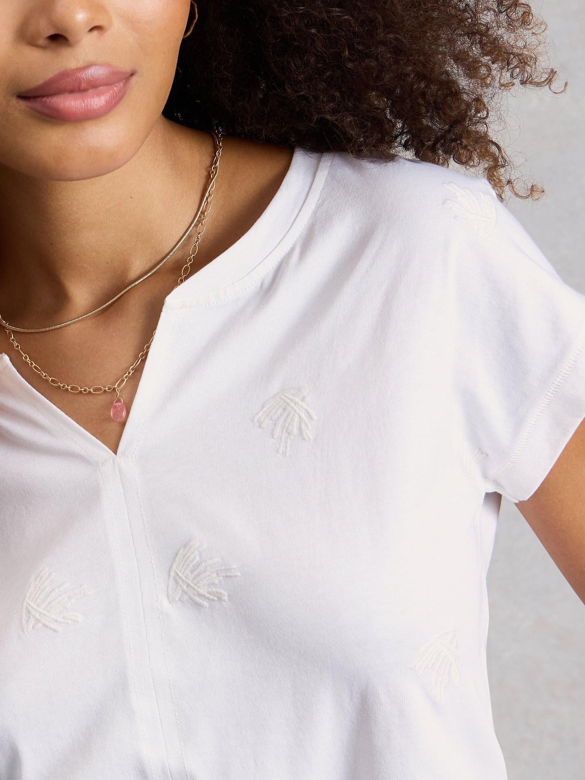 Besticktes T-Shirt Nelly - 44