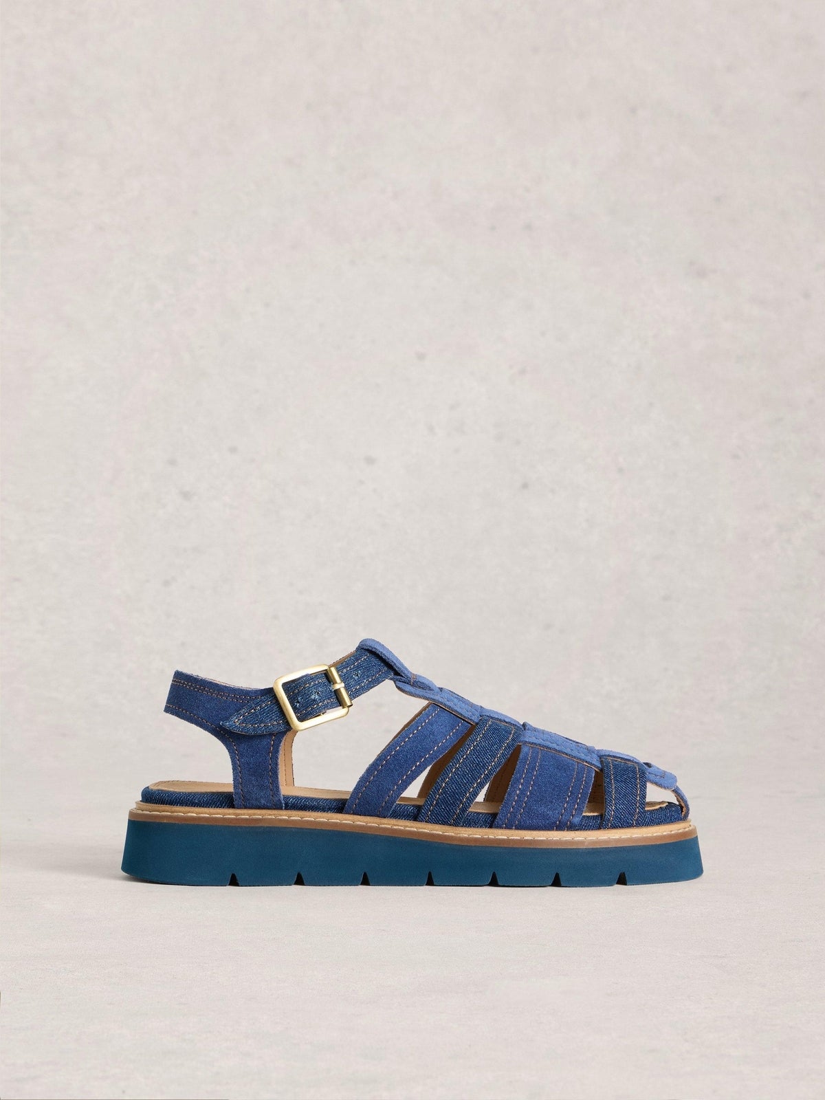 Riemensandalen mit Profilsohle - 39