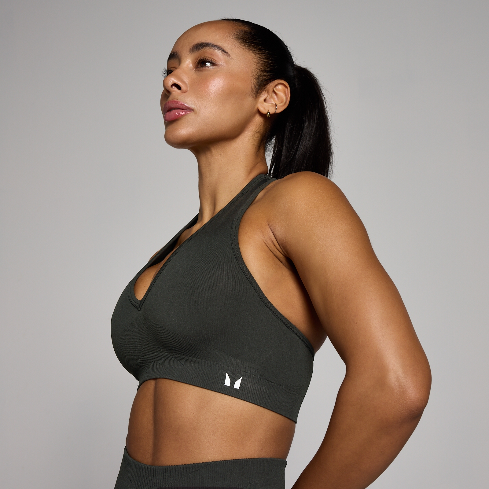 Thumbnail - MP Damen Tempo Nahtloser Neckholder-BH – Nachtgrau - L