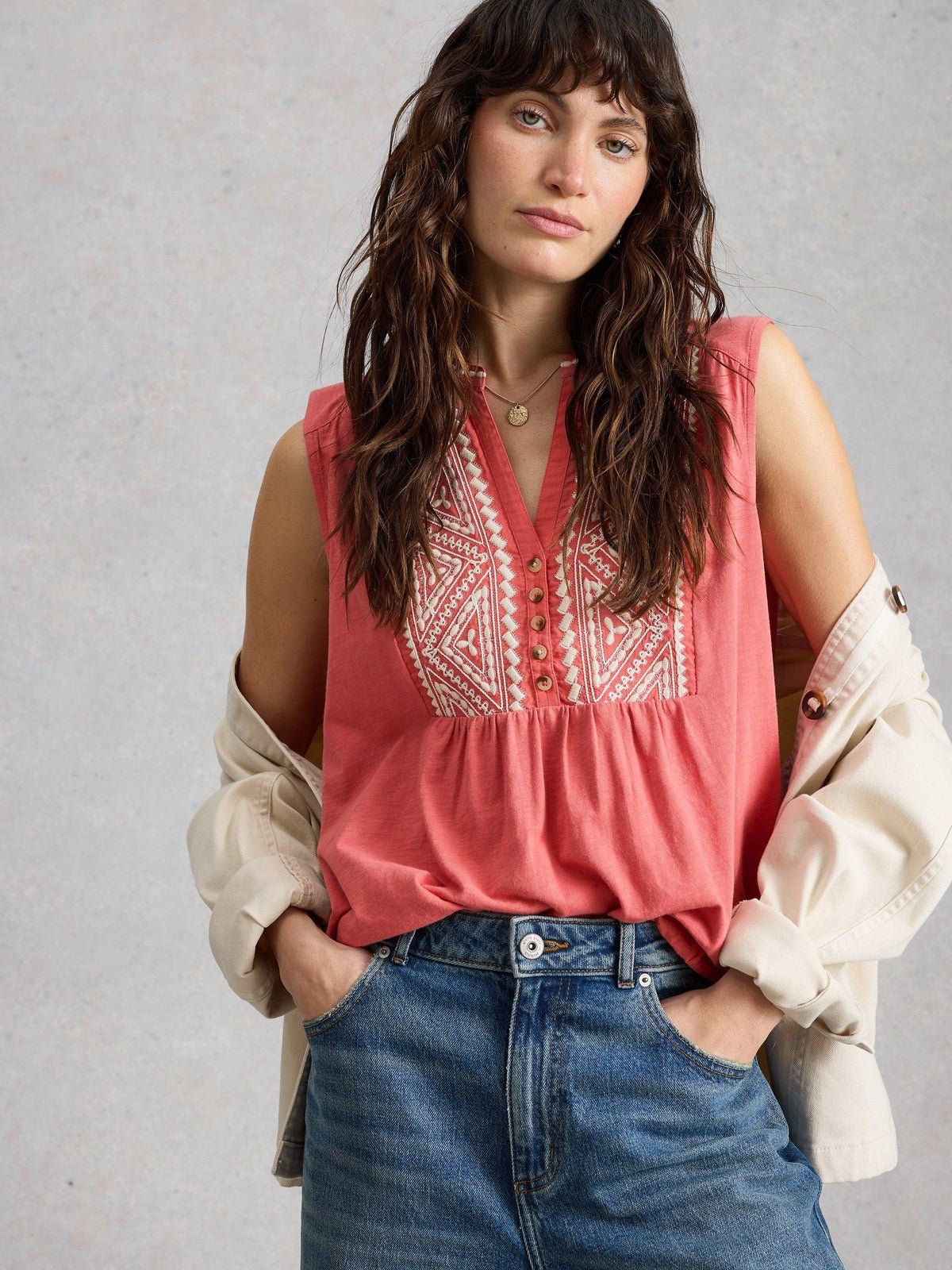 Ärmellose Bluse Peony - 46