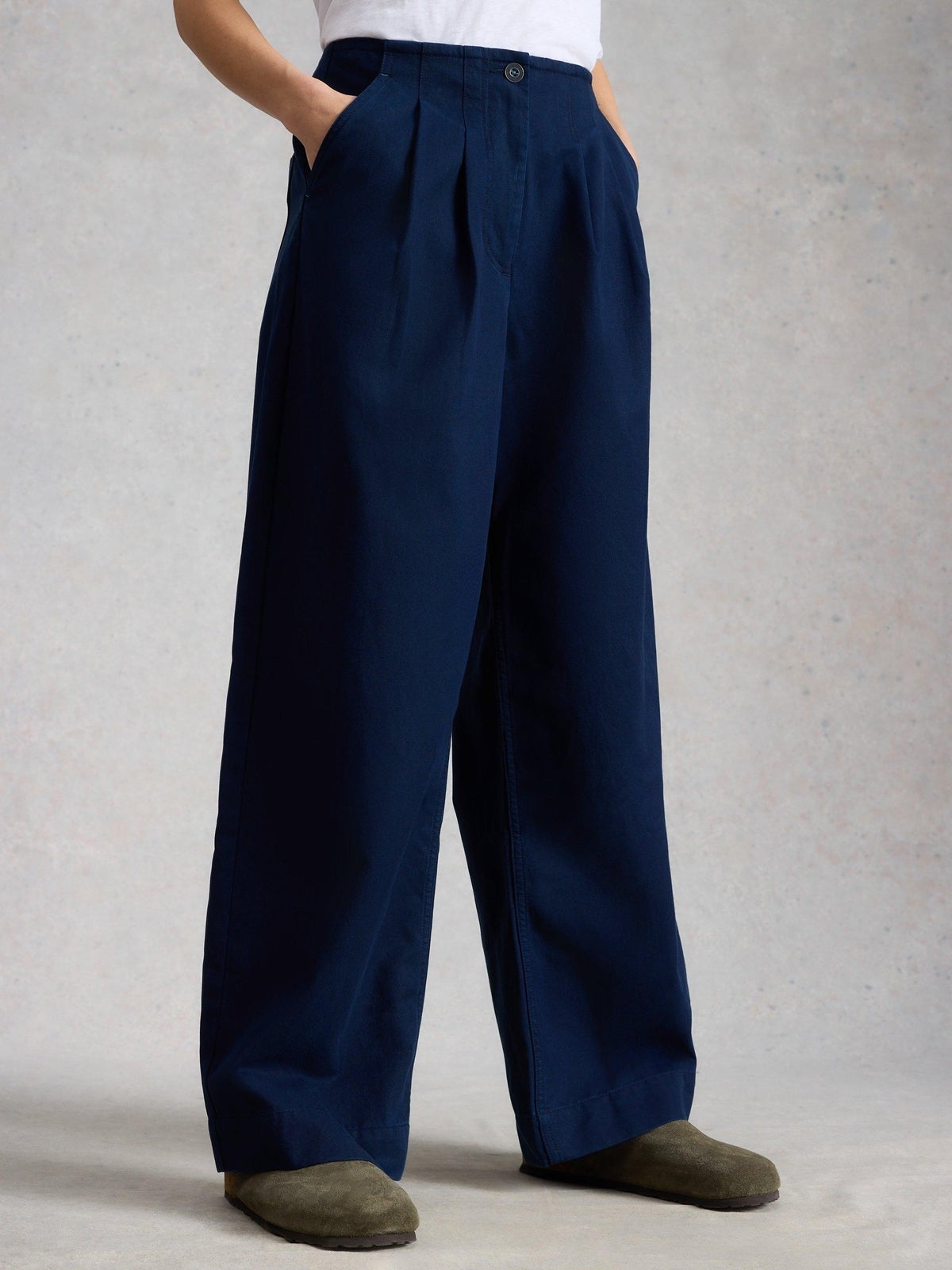 Hose Clara mit weitem Bein - 42/R