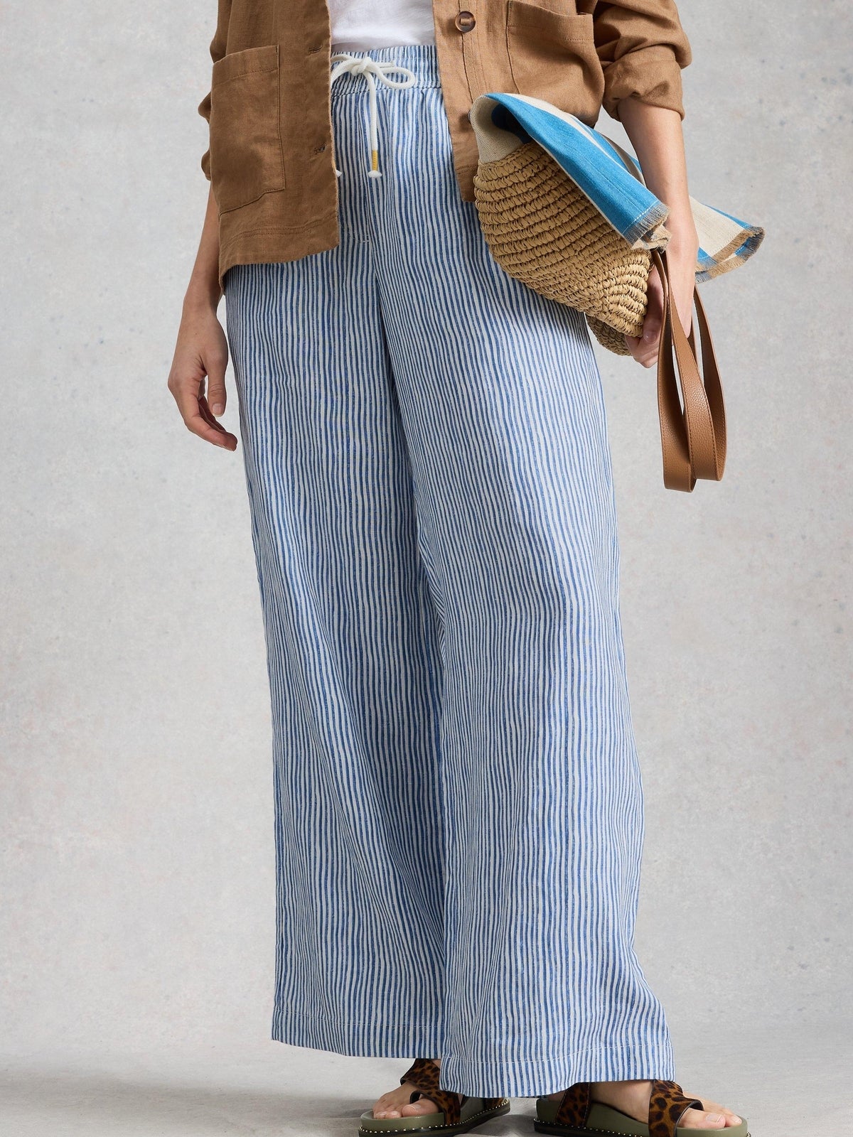 Leinenhose Allie mit weitem Bein - 52/R