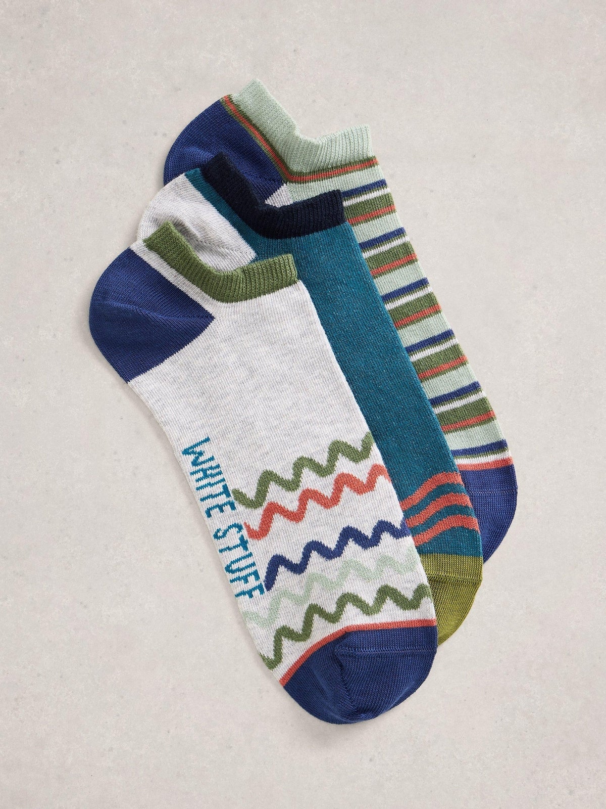 3er-Pack gemusterte Sneakersocken - 44-46