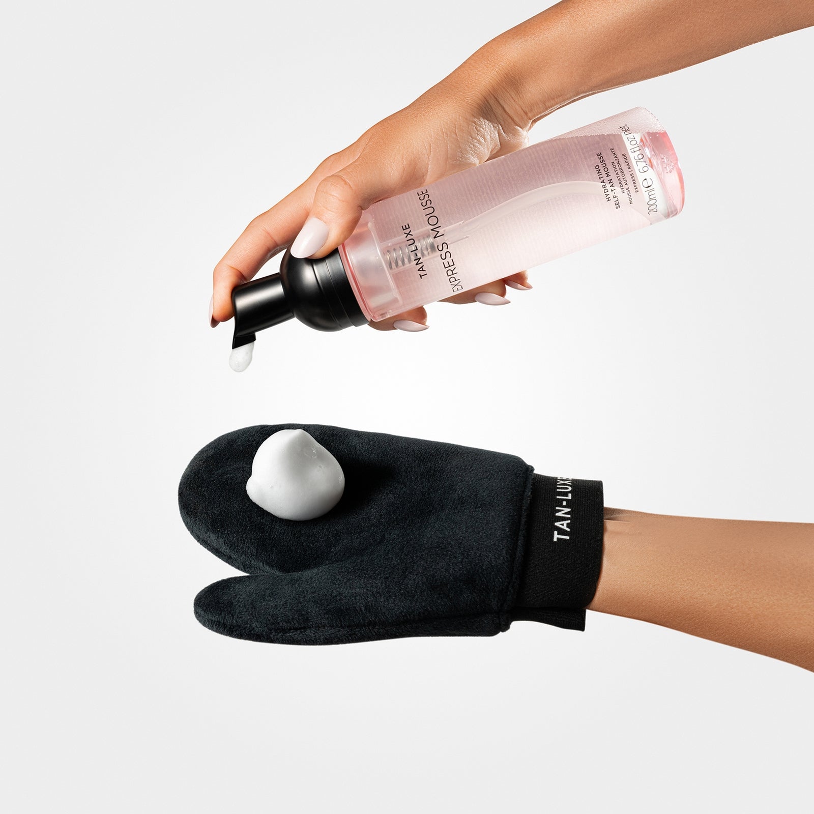 Tan-Luxe The Tanning Mitt 2