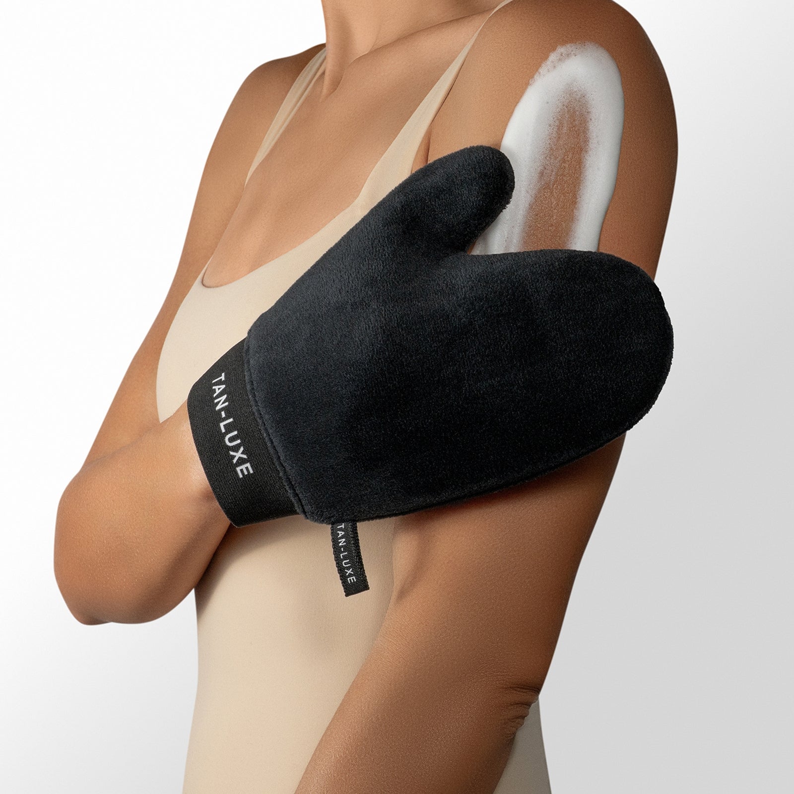 Tan-Luxe The Tanning Mitt 3