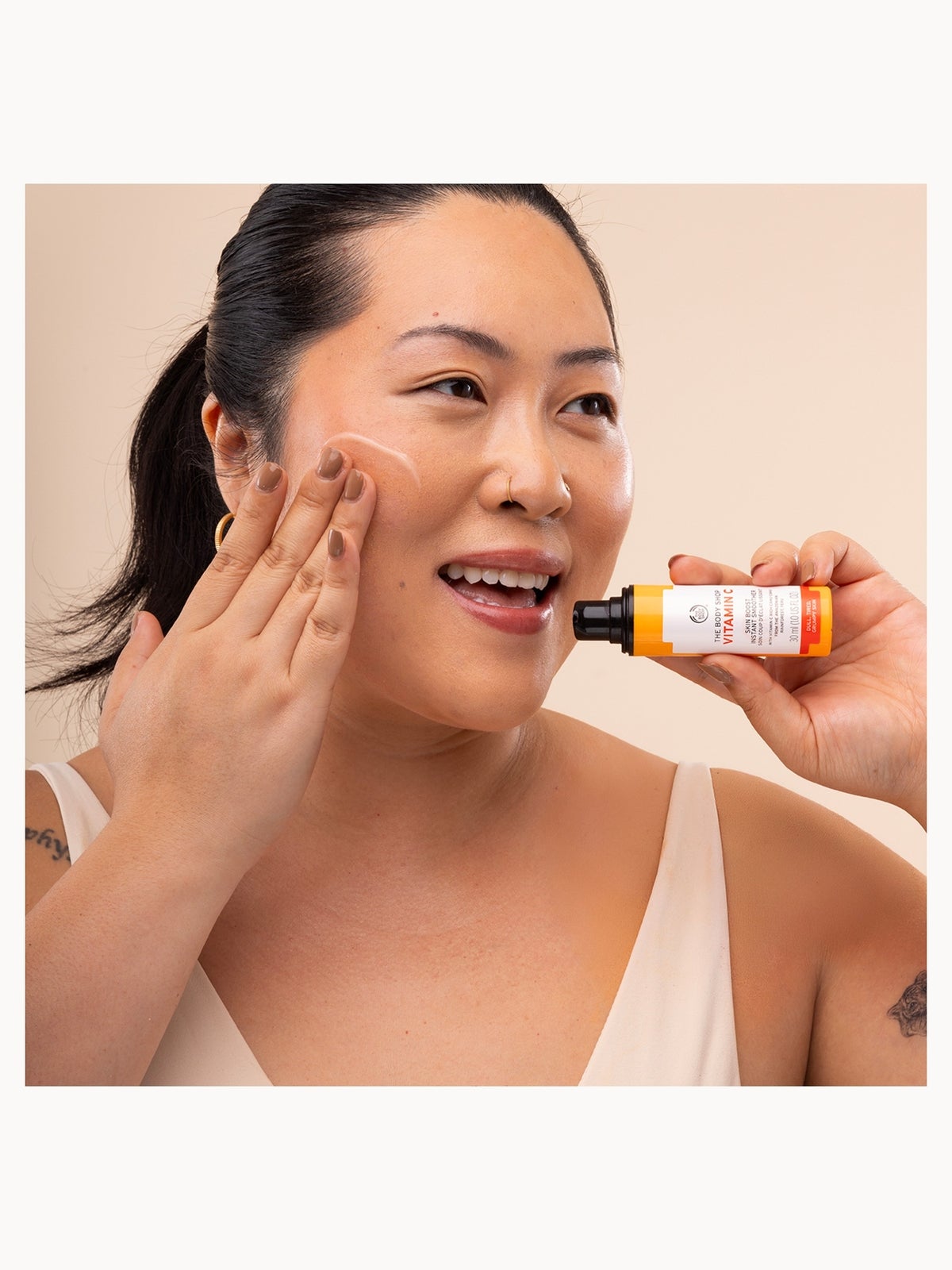 The Body Shop Vitamin C Skin Boost Instant Smoother 30ml, photo 4