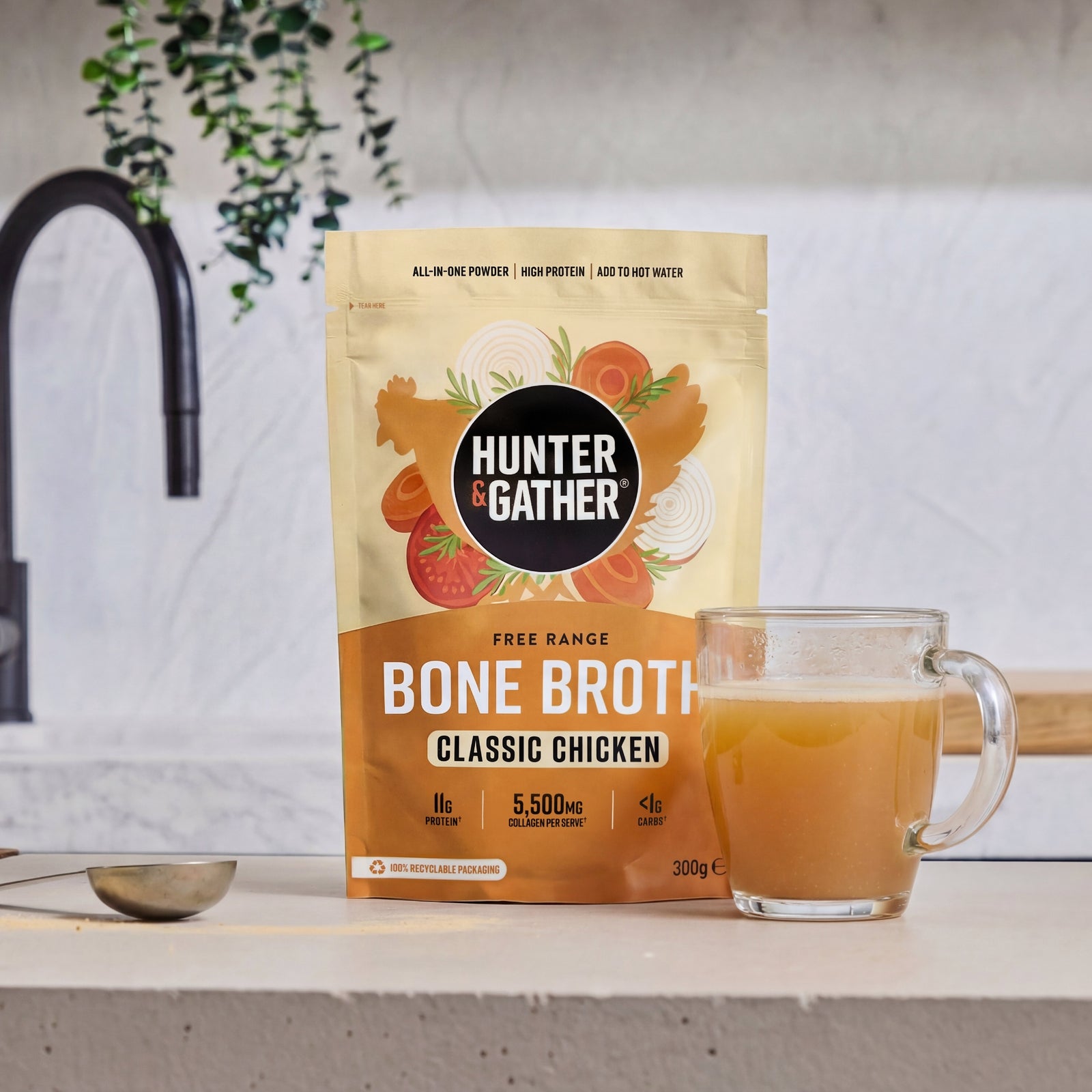 Hunter & Gather Chicken Bone Broth – Classic Chicken 300g