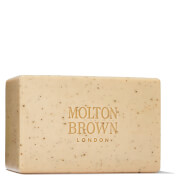 

Molton Brown Re-charge Black Pepper Bodyscrub Bar 250g