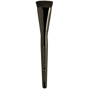 

Illamasqua Blush Up Brush