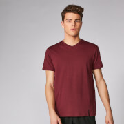 Myprotein Luxe Classic V Neck T Shirt Oxblood Xl myprotein kopen in de aanbieding