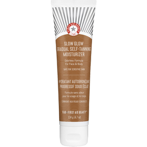 First Aid Beauty Slow Glow Self Tanning Moisturiser (134g)