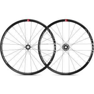 Fulcrum Racing 6 C17 チューブレス・ディスクブレーキ・ホイールセット - Shimano