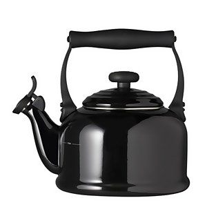Le Creuset Traditional Kettle - Black Onyx