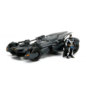 Jada Die Cast 1:24 Justice League Batmobile with Figure