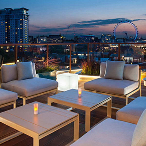 Seven-Course Tapas and Cocktails for Two at H10 Waterloo Sky Bar | IWOOT