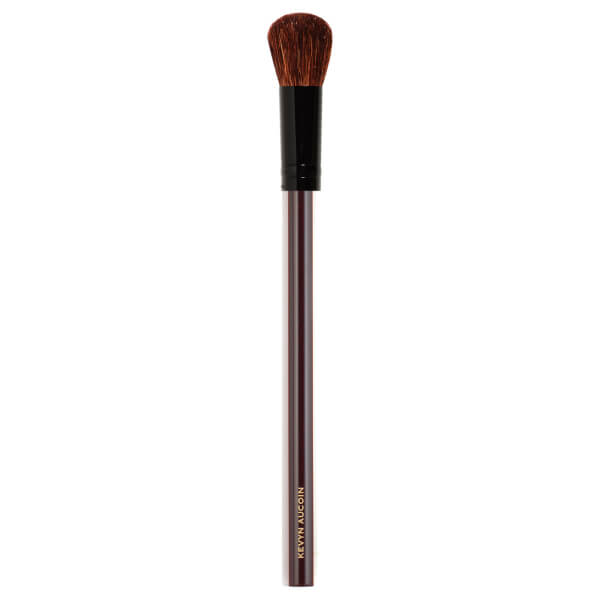 Click to view more detailed imagery on our partner's website Kevyn Aucoin The Contour Brush