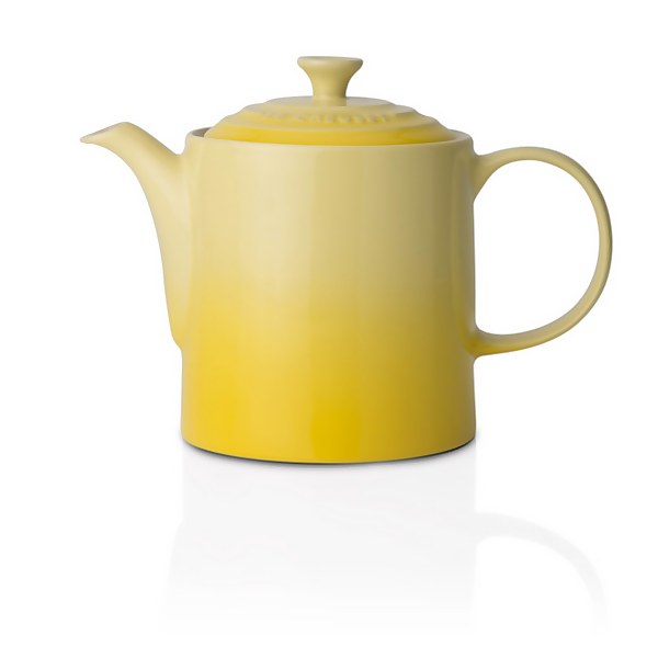 le creuset tea kettle yellow