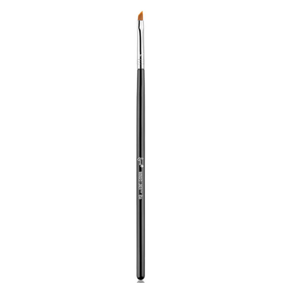 Sigma E06 Winged Liner™ Brush
